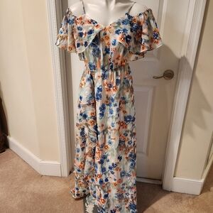 Tanya Taylor new with tags size 4 luxury  maxi dress off shoulders and straps
